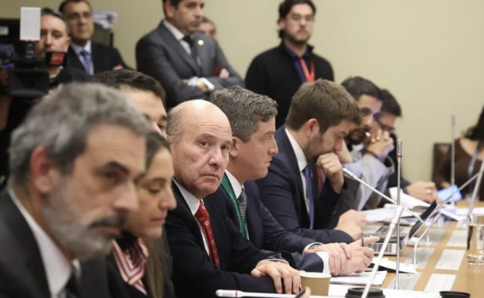 Discusión maratónica de la ley miscelánea: un evento kafkiano